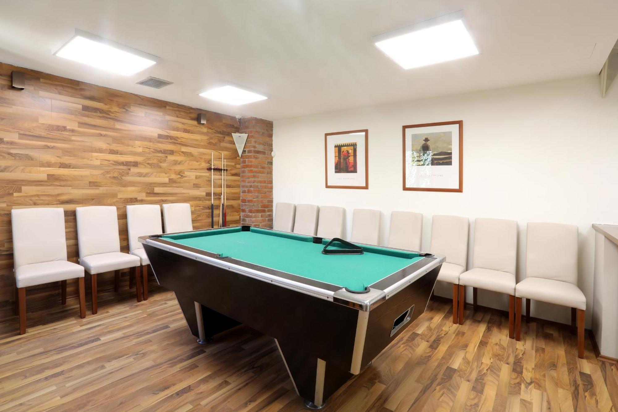 Hotel Pod Vezi Straznice Ngoại thất bức ảnh